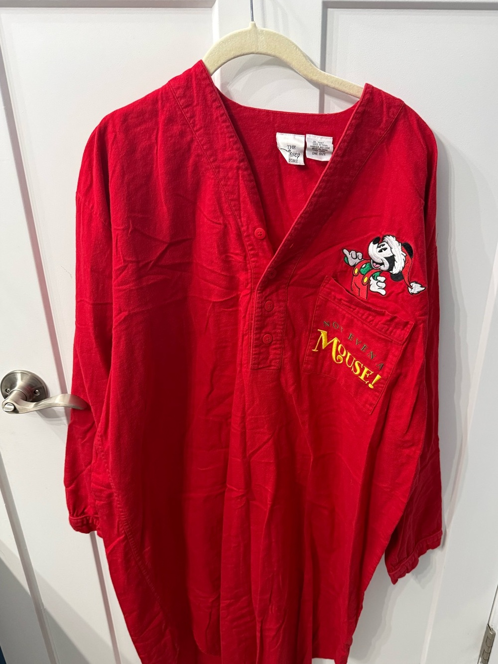 Vintage Mickey Mouse 100% Cotton Red Button-Up Sleep shirt. ‎ Not even a mouse